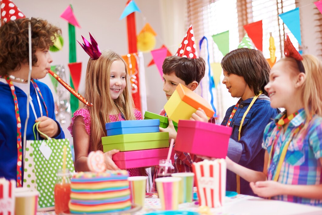 Jak zorganizować niezapomniane urodziny w pokoju zagadek – poradnik dla rodziców