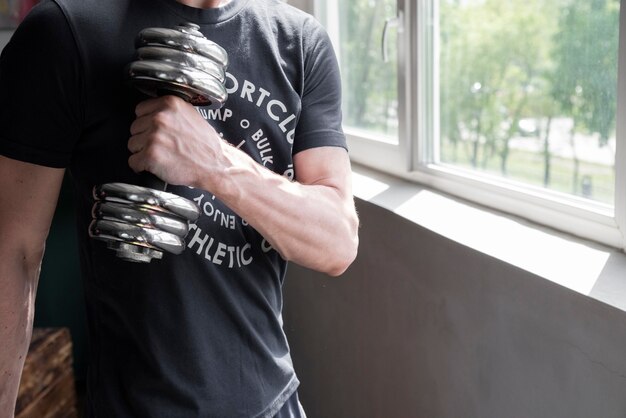 Psychologia treningu siłowego: jak umysł wpływa na rozwój mięśni